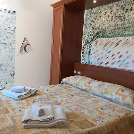 Excelsior Apartment *